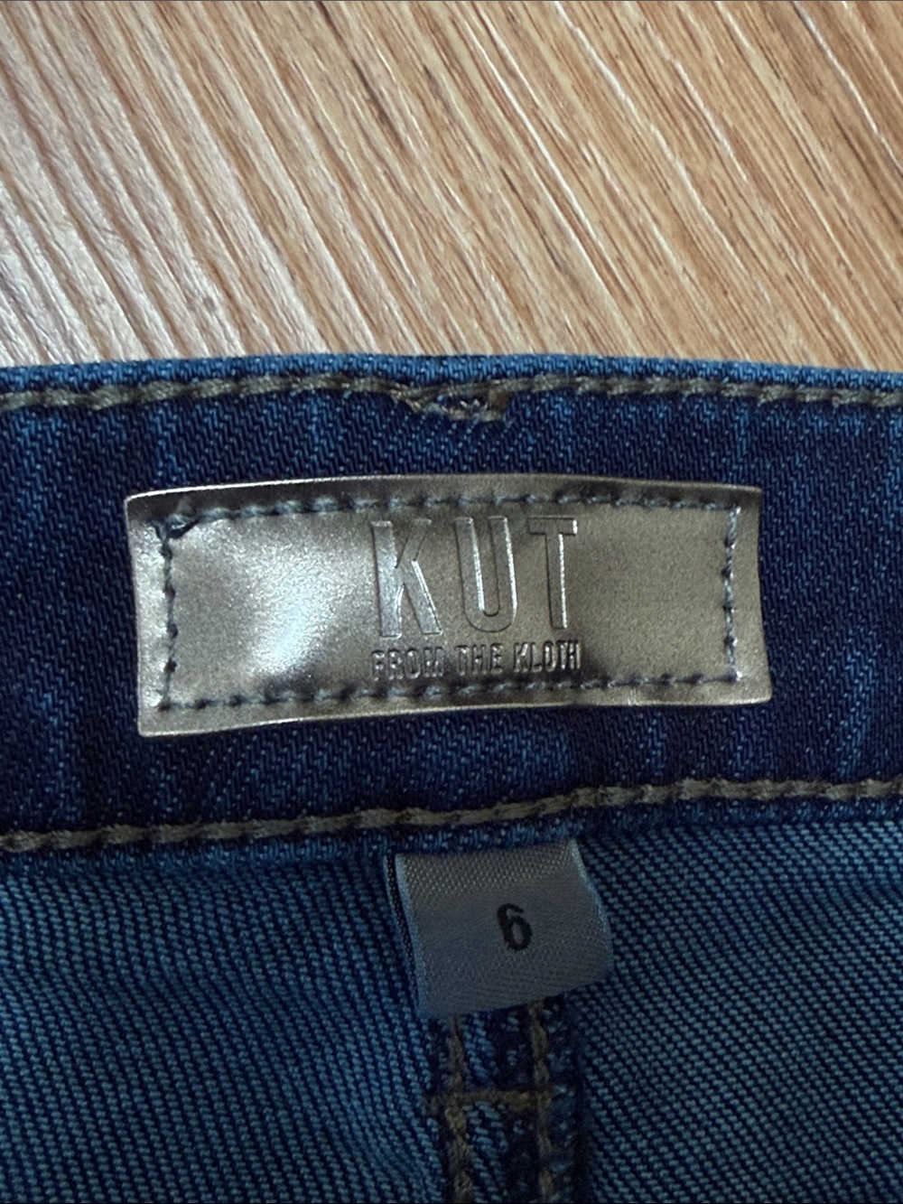 Kut from the Kloth Straight Leg Dark Blue Jeans, size 6 - Picture 3 of 4